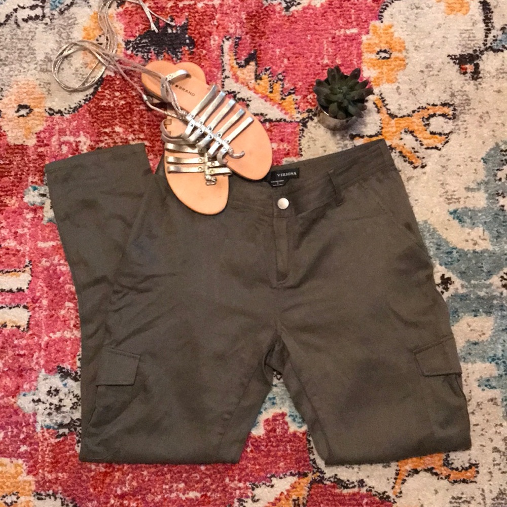 Versona Olive Green Cargo Pants